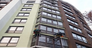 Установка крыши на балкон Конаково цена от 1052 руб. м/2.